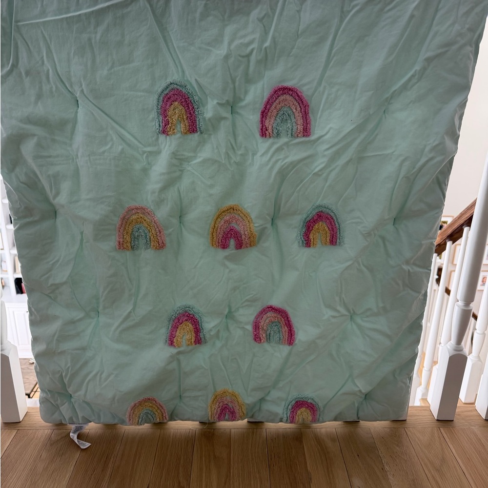 Pottery Barn Kids Candlewick Rainbow Toddler Size Conforter - Picture 3 of 3